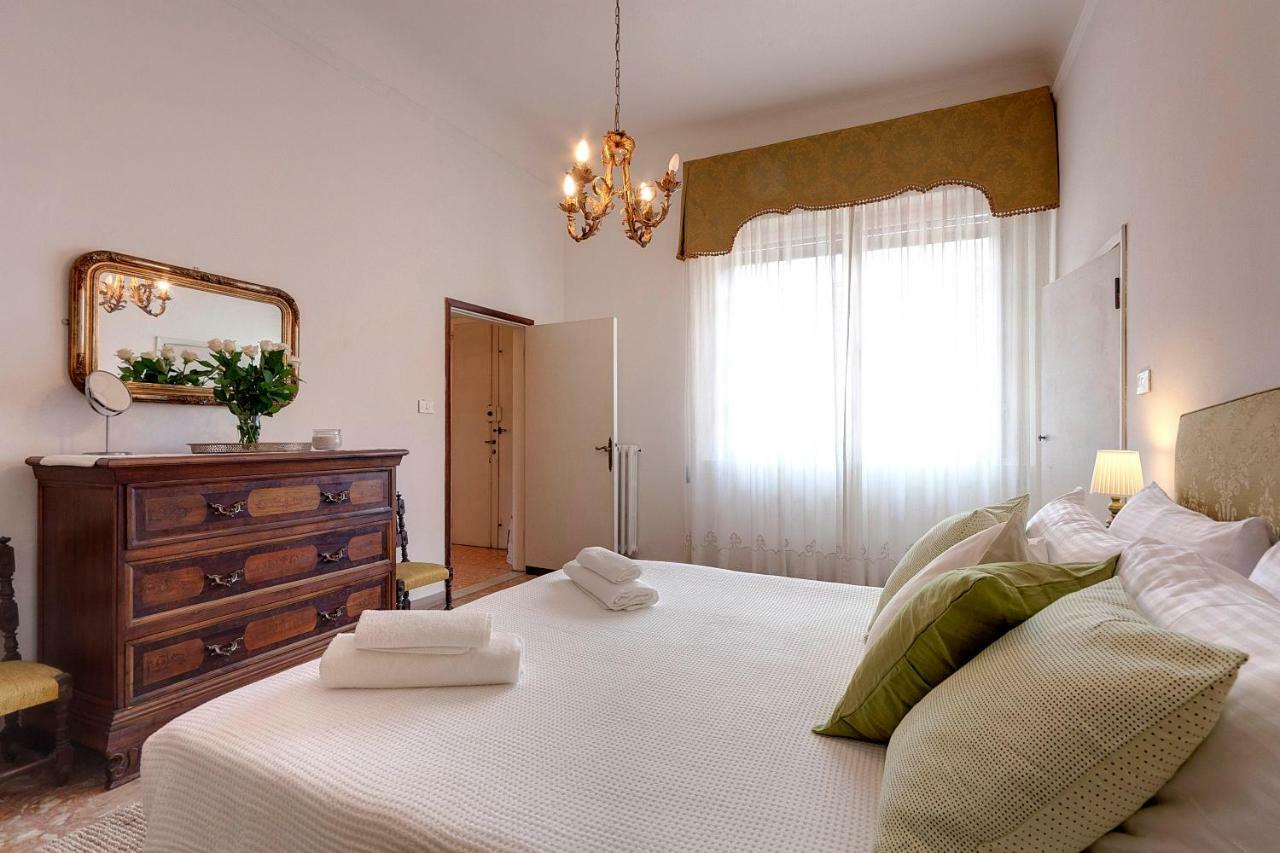Historical Spectacular Arno View With Balcony From 12 Th Century. Firenze