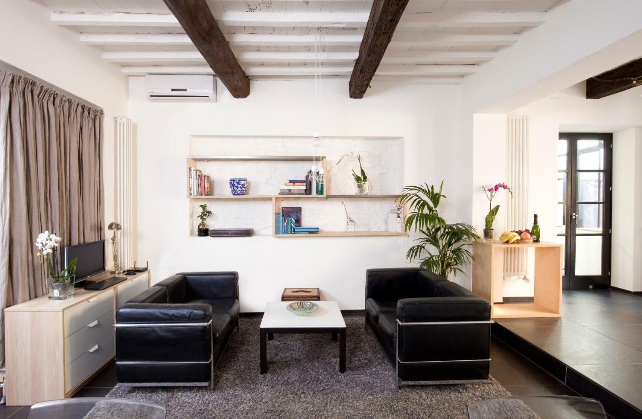 Loft Silent Terrace 8 Minutes Duomo Apartment