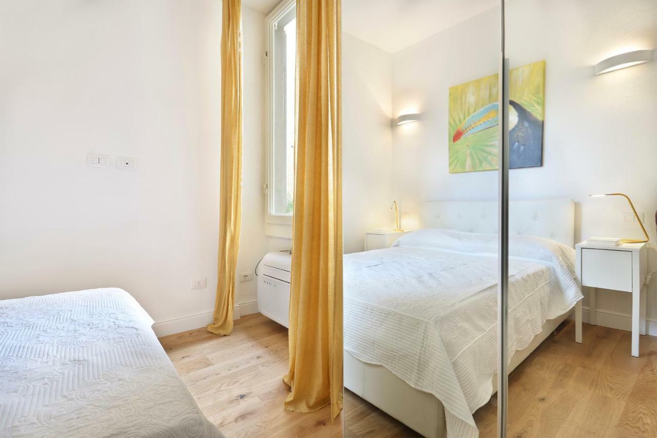 La Marmora 3 Bedroom Near Galleria Dell'accademia Apartment