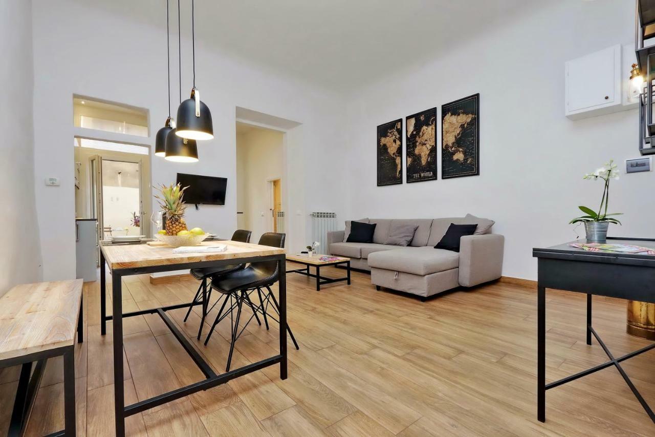 31 Borgo Allegri Apartment Florence