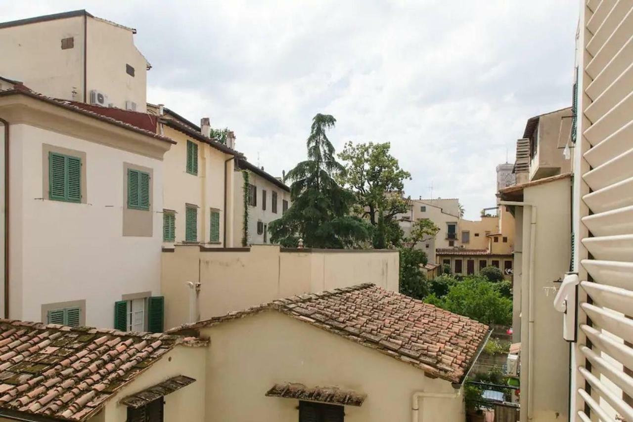 Step To Duomo And The Sights From Refurbished Apartment Florence