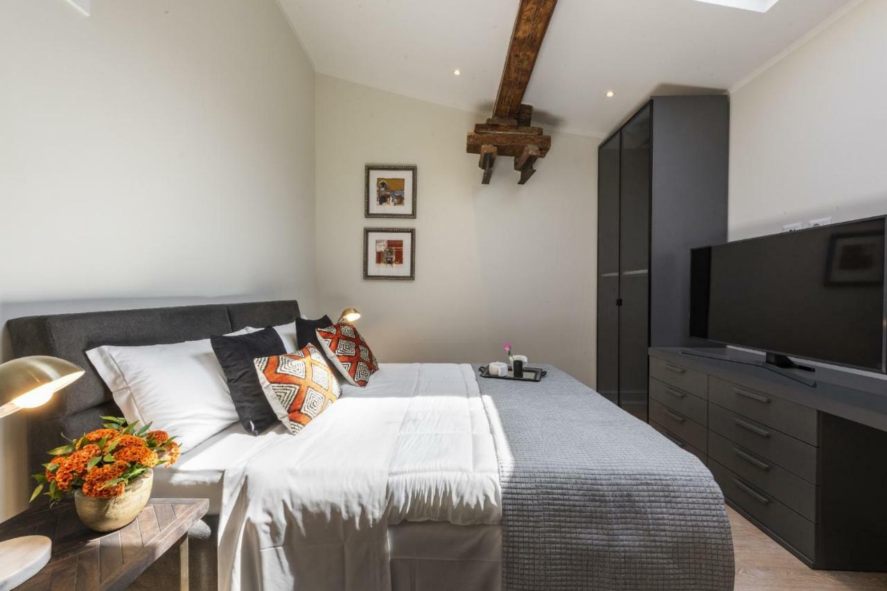 Porta Rossa Exclusive Apartment *