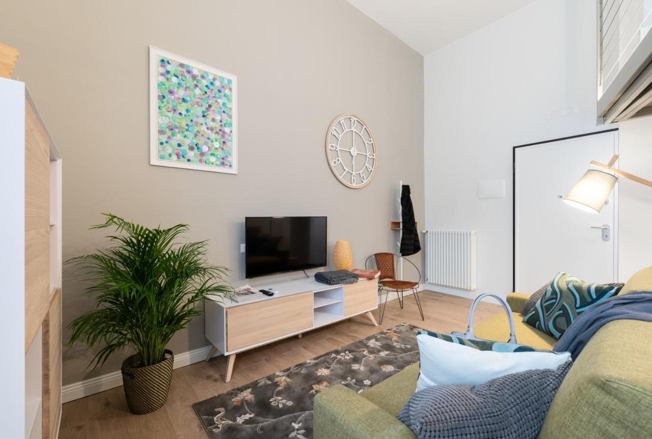 Living Walls Apartment Florence