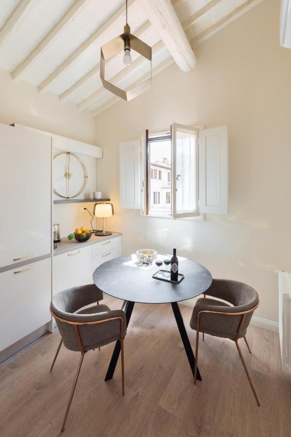 Living Walls Apartment Florence