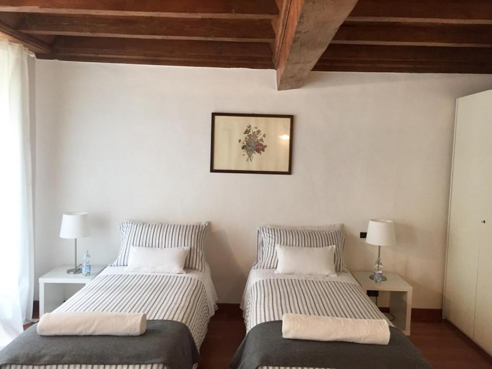 Visconti Di Modrone Palace Heart Of Apartment