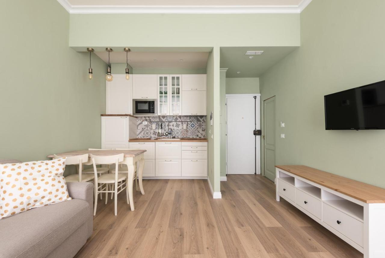 Elegant And Cozy Flat Heart Of *