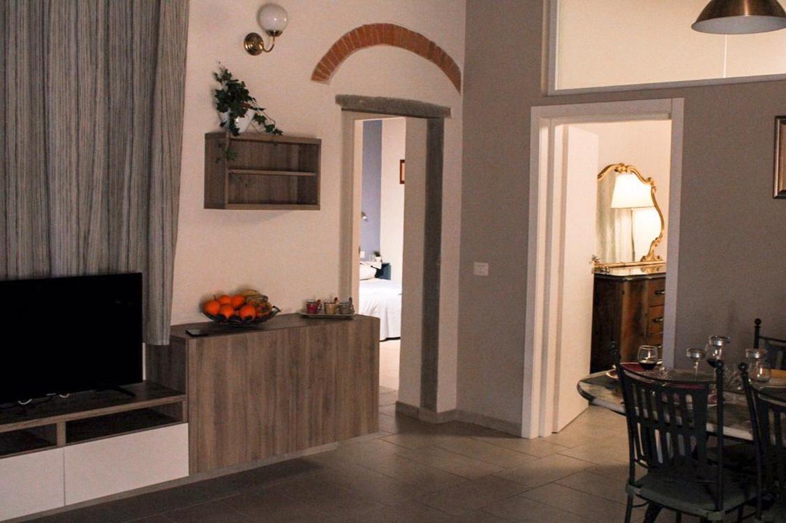 Lg House With Balcony Near Ponte Vecchio Appartamento