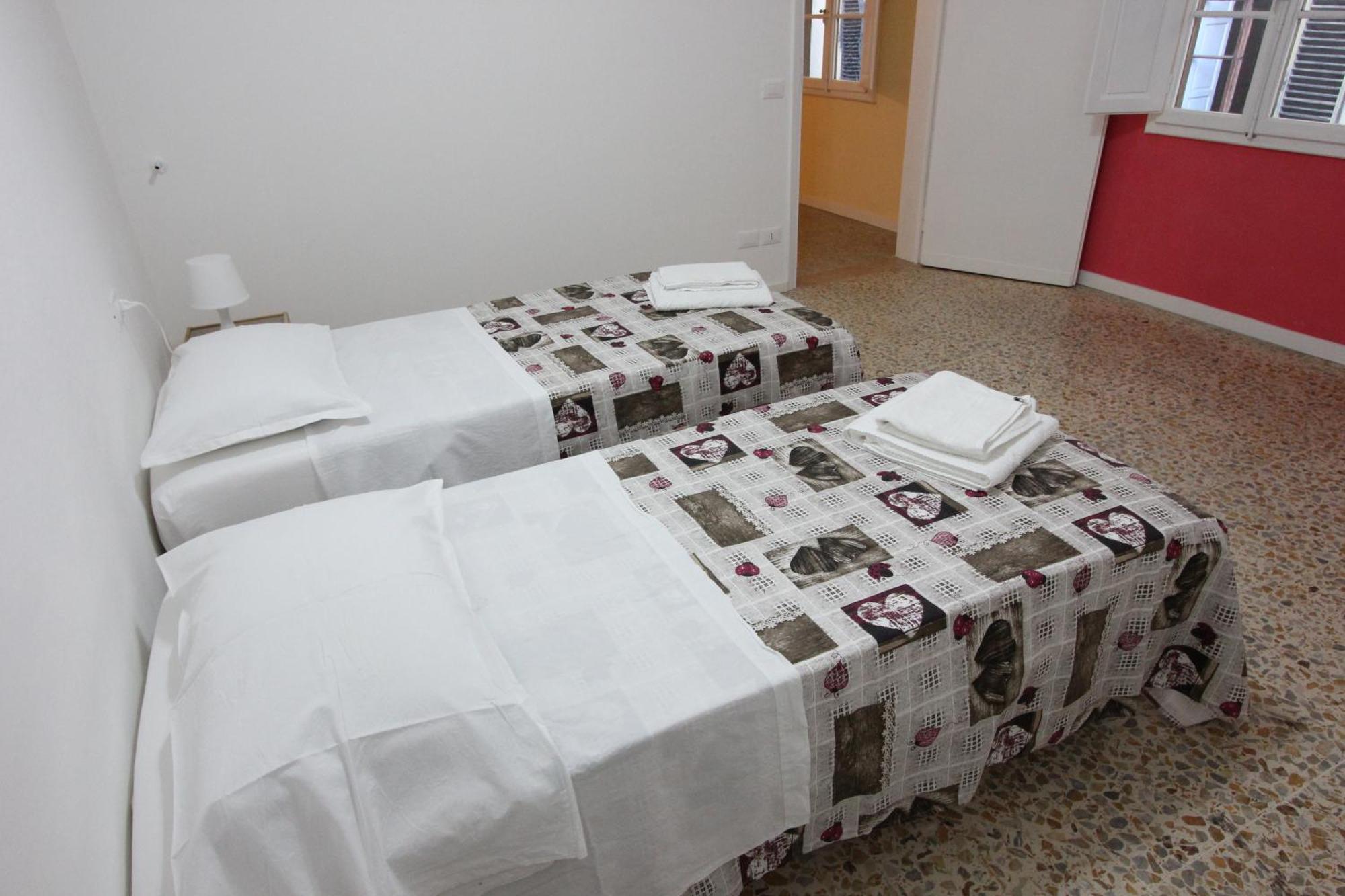 Appartamento Via Dei Servi 6 *
