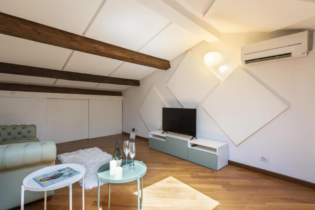 Bright Giglio Loft