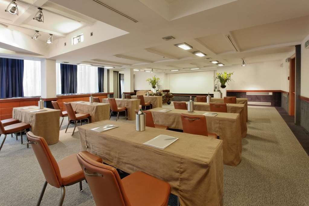 Starhotels Michelangelo Hotel 4*