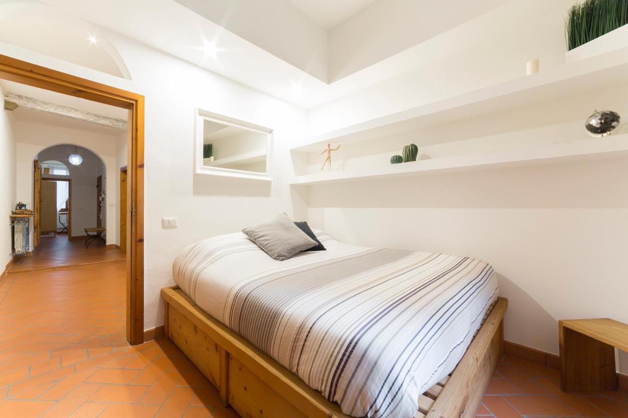 Apartment Santa Maria Novella 6 Sleeps Near The Station