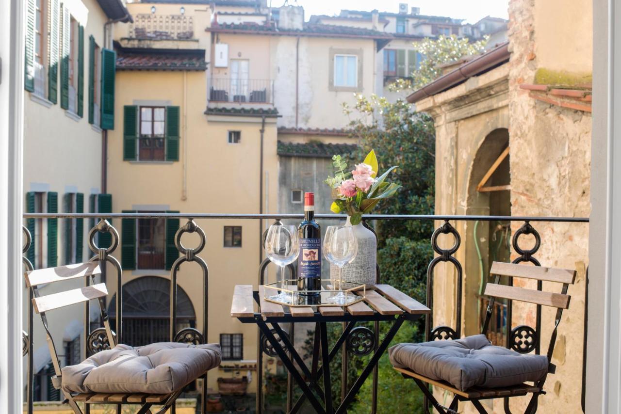 Oblate Exclusive View Florence