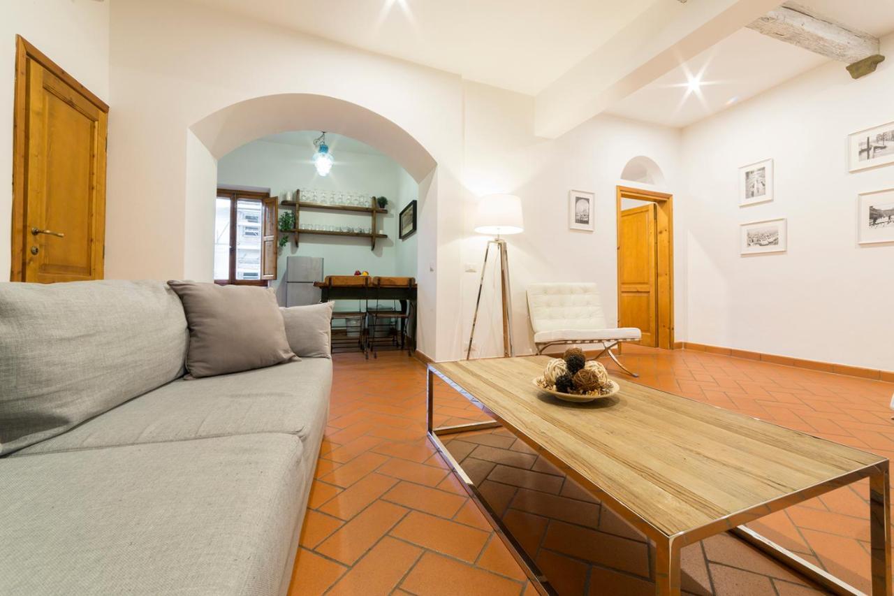 Apartment Santa Maria Novella 6 Sleeps Near The Station