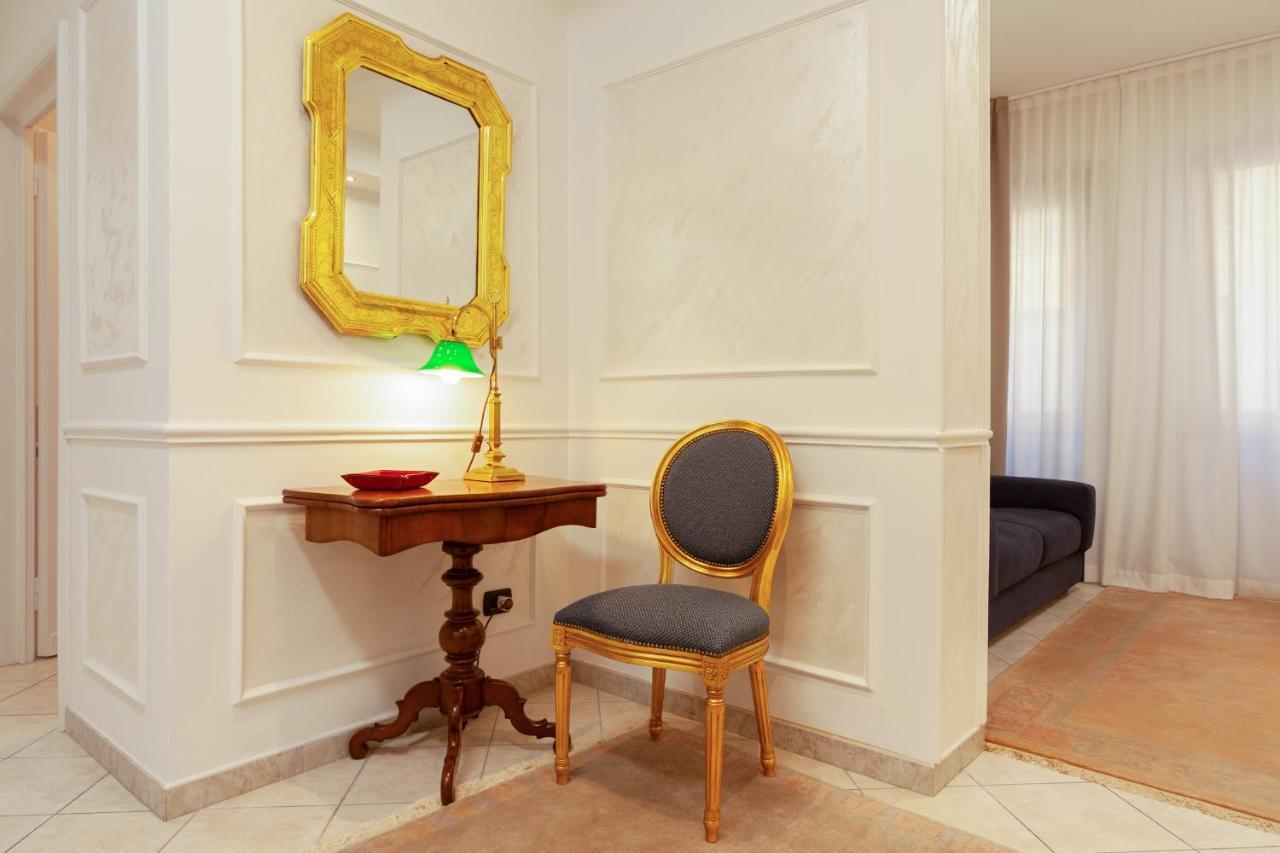 Ponte Vecchio Luxury Penthouse *
