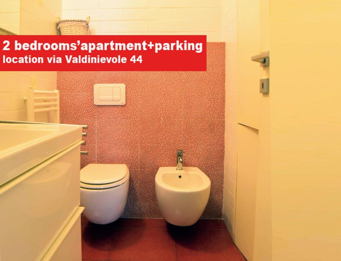 The Red In With Free Parking Apartment
