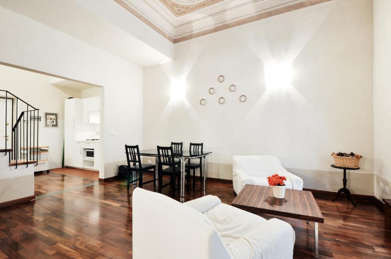 Apartment Tornaquinci Palace Florence
