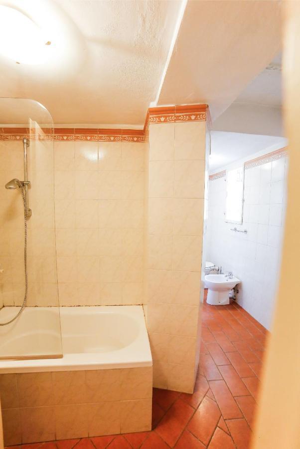 Traditional Close To The Duomo - Private Yard! Apartment *
