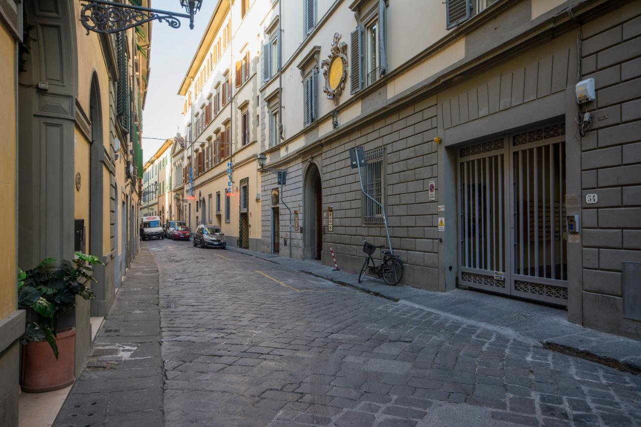 Borgo Guelfo I * Florence