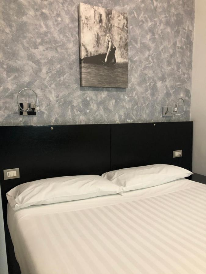 The Lux * Florence