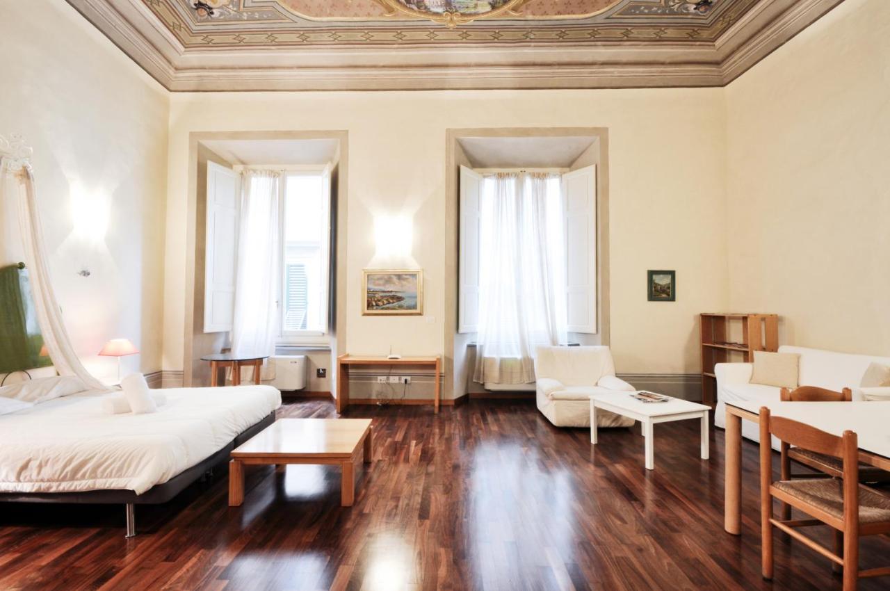 Apartment Tornaquinci Palace Florence