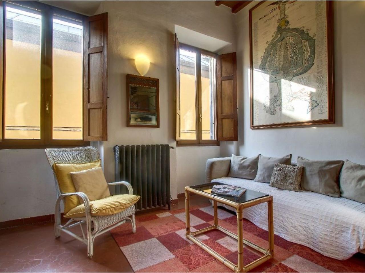 Two Bedrooms Near The Duomo Apartment