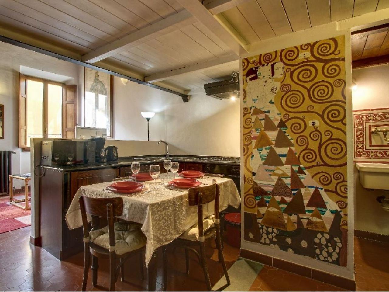 Two Bedrooms Near The Duomo Apartment *
