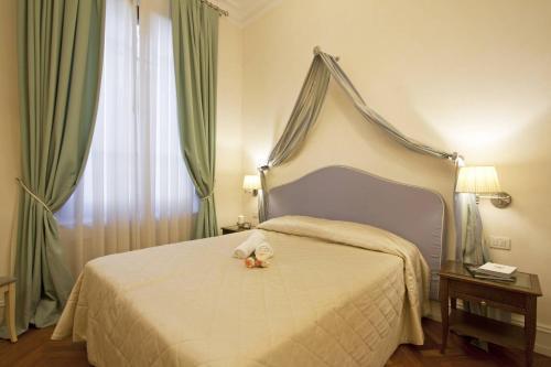 Aparthotel Serristori Palace 2*