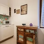 Apartment Casa Boboli By Interhome