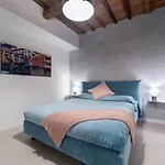 Apartment Casa Boboli By Interhome