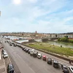 Vecchia Firenze Apartment, Free Parking