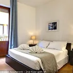 Mamo Florence - Erika & Keira Apartments