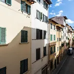 Cosy Suites In Glamorous Santo Spirito Plus