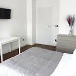 Art Apartment Stazione B