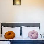 Near Airport 6 Guests - Big Elegant Apartment