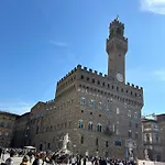 Betty Florence Charming Modern Apartment Near Piazza Della Liberta