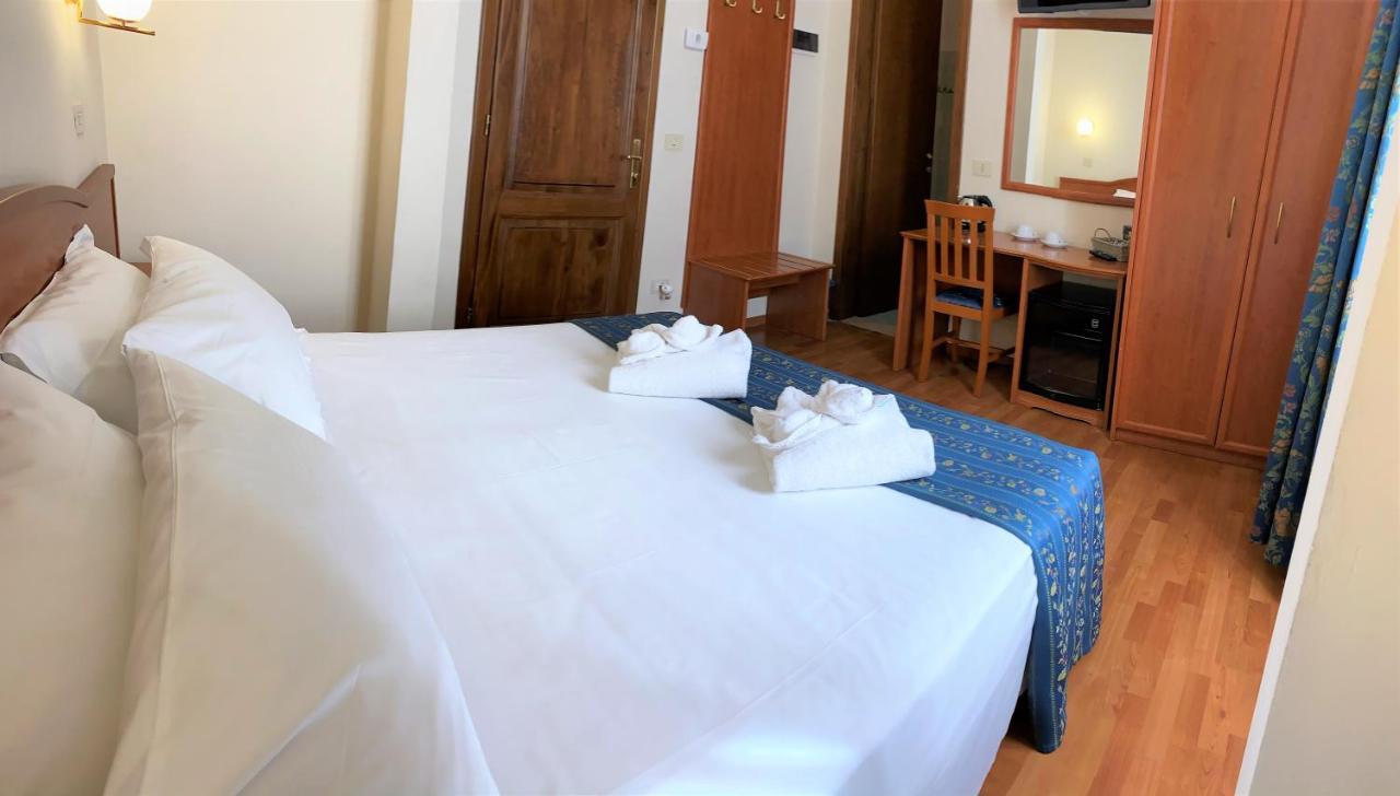 Madrid Bed & Breakfast 2*