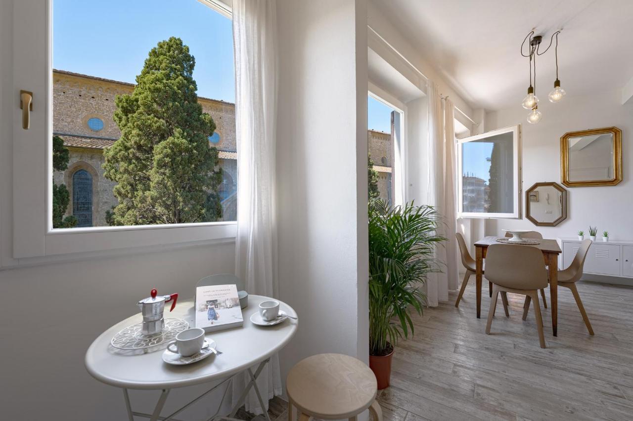 Via Avelli, 4 - Charming - Delightful And Bright 3rd-floor Without Elevator, Overlooking One Of Florence's Beautiful Squares, Exceptionally Located For Exploring The Firenze