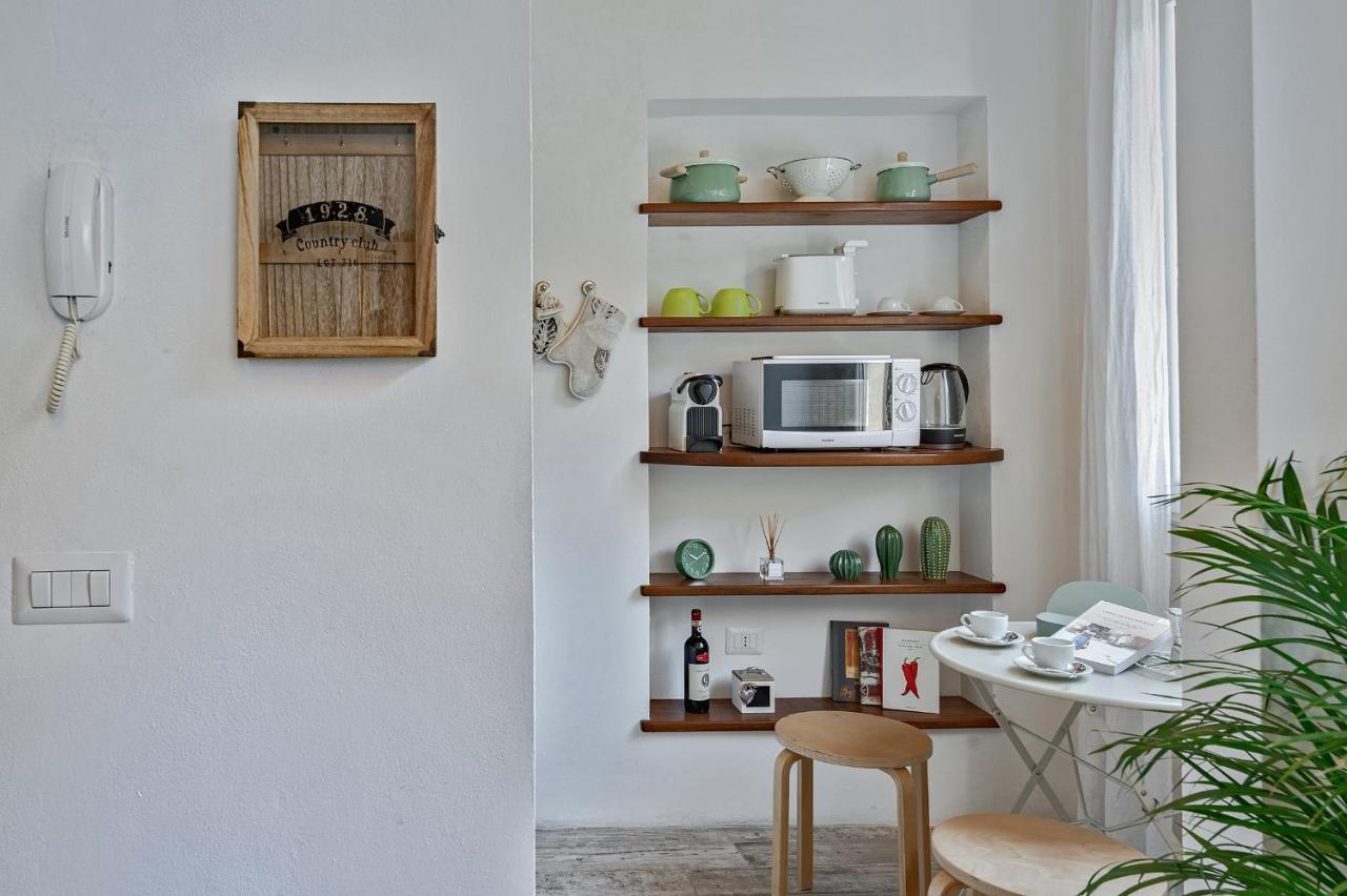 Via Avelli, 4 - Charming - Delightful And Bright 3rd-floor Without Elevator, Overlooking One Of Florence's Beautiful Squares, Exceptionally Located For Exploring The *
