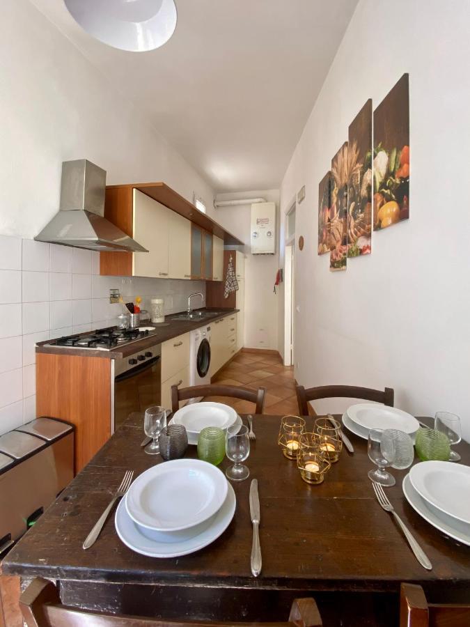 Nice & Roomy Behind The Uffizi Museum Apartment Florence