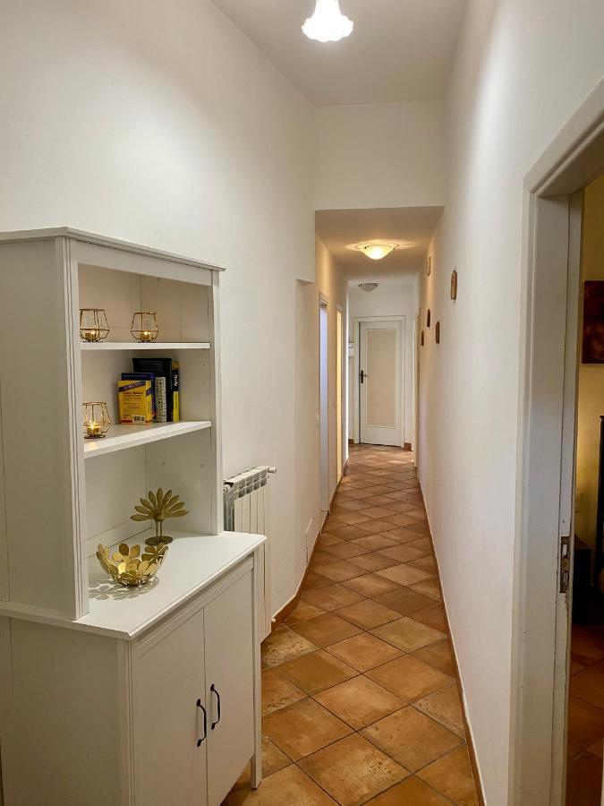 Nice & Roomy Behind The Uffizi Museum * Florence
