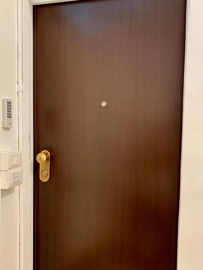 Appartamento Via Avelli, 4 - Charming - Delightful And Bright 3rd-floor Without Elevator, Overlooking One Of Florence's Beautiful Squares, Exceptionally Located For Exploring The Firenze