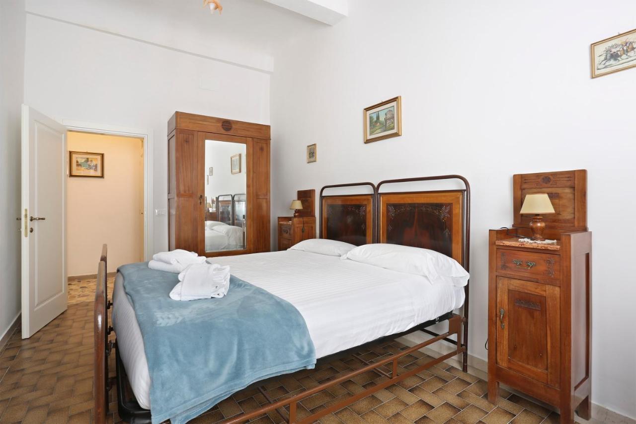 Apartment Le Grazie In Superb Location