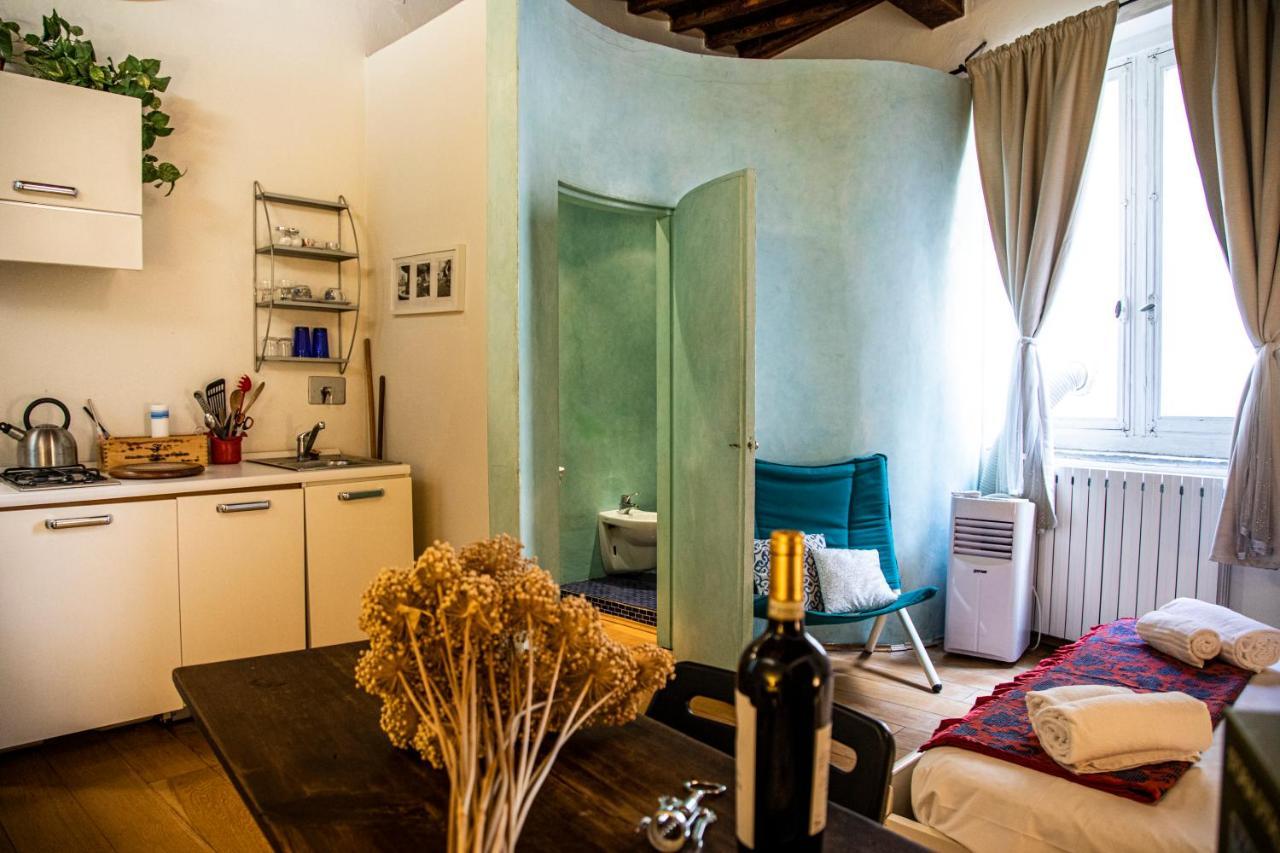 Apartment Studio In Tornabuoni Within A Renaissance Building Florence