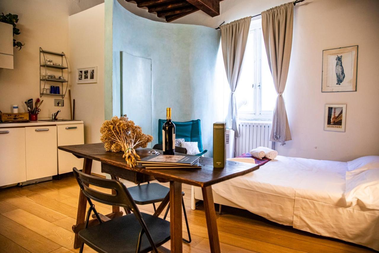 Apartment Studio In Tornabuoni Within A Renaissance Building *