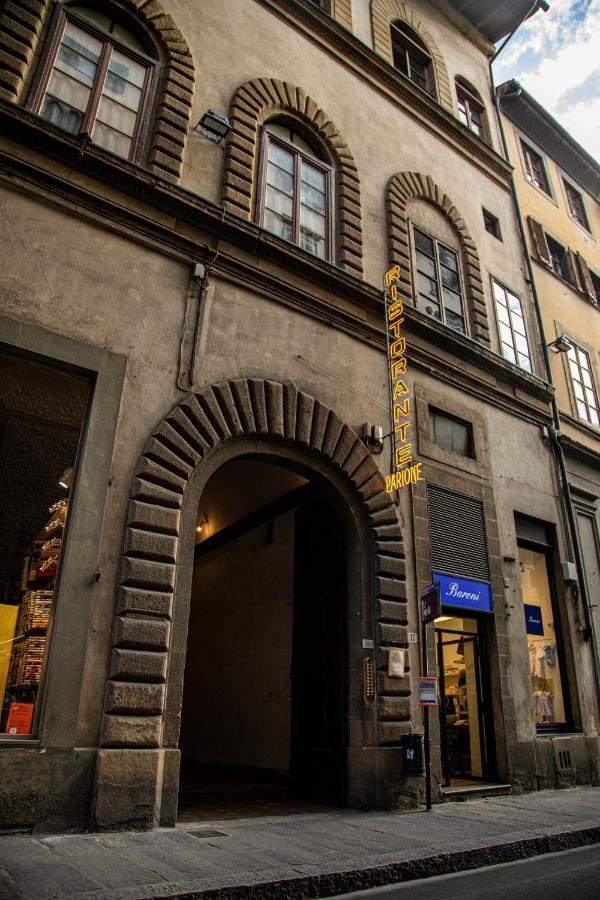 Apartment Studio In Tornabuoni Within A Renaissance Building *