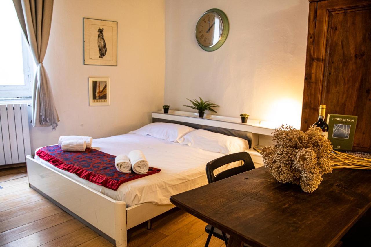 Apartment Studio In Tornabuoni Within A Renaissance Building