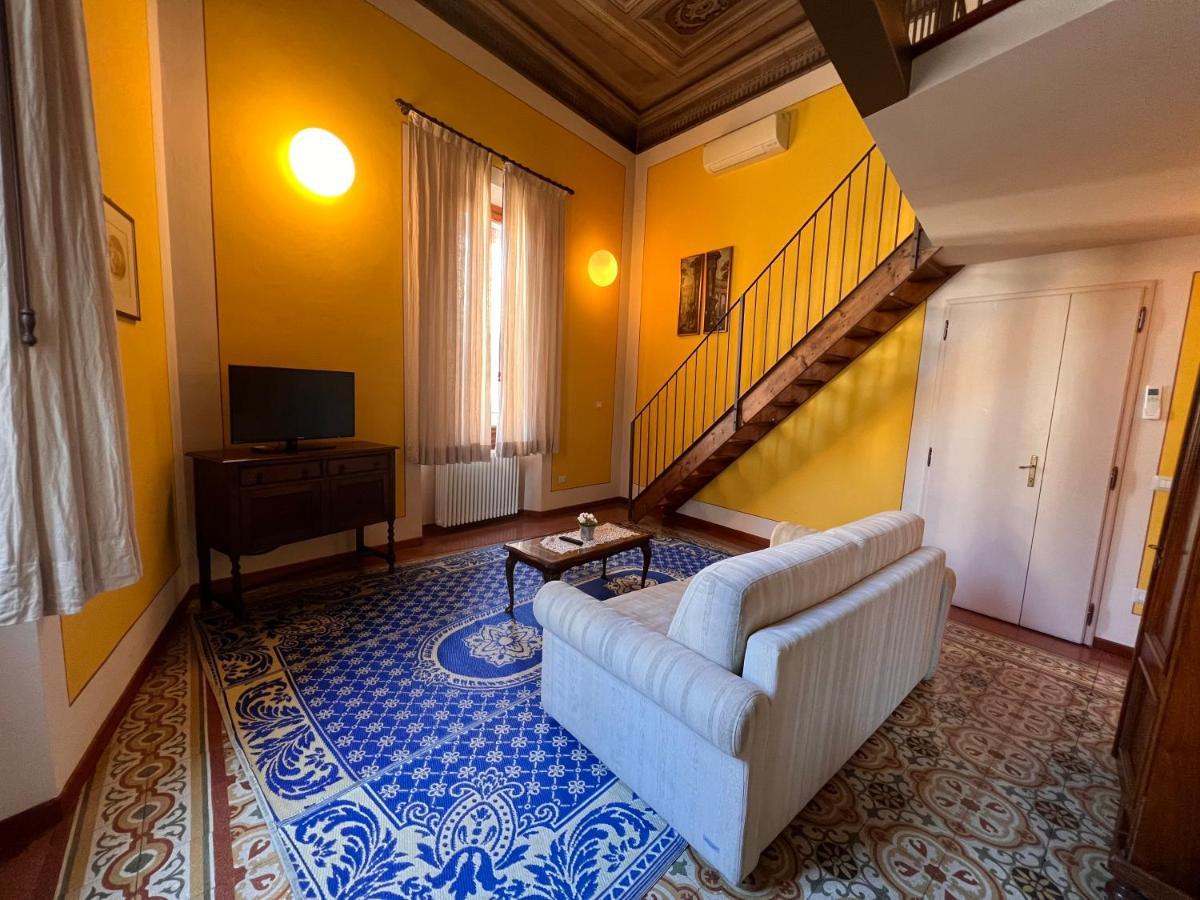 Al Giglio Bottonato Apartment
