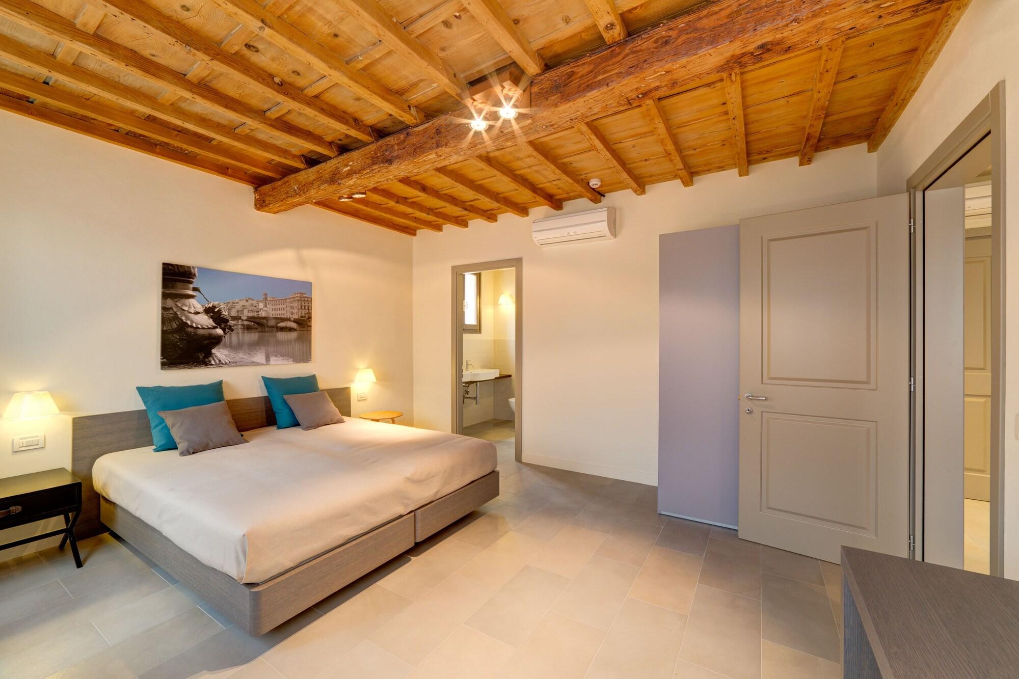 Mannaioni Aparthotel 4*