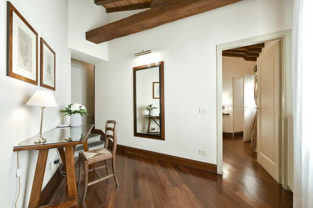 Apartment Buonarroti Big With Terrace In Oltrarno