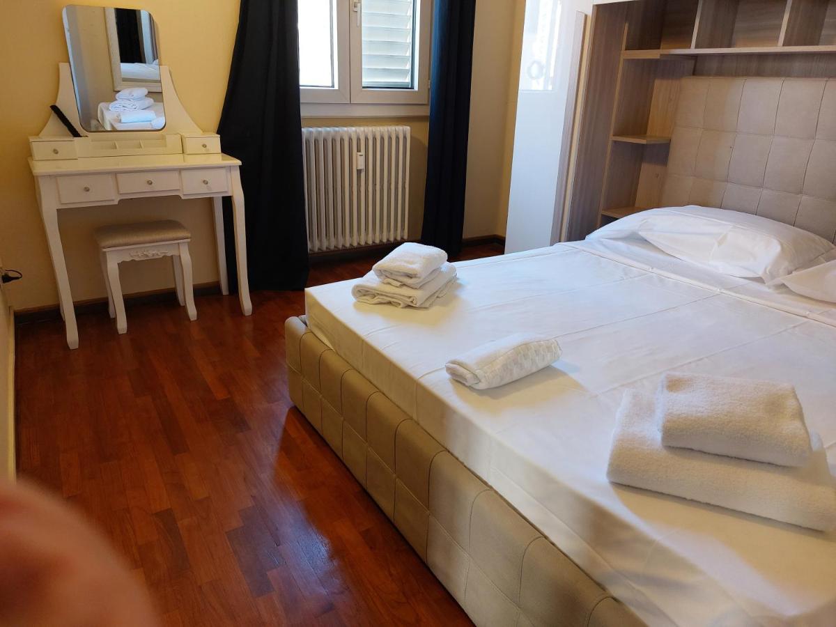La Tana Dei Leoni Guest house *
